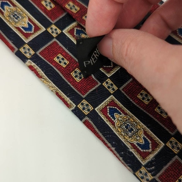 PIERRE Balmain Paris All Silk Regal Print Neck Tie Classic Retro Made in the USA - Picture 4 of 9